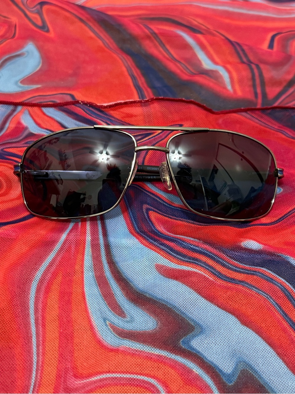 Tommy Hilfiger Vintage Sporty Rectangle Metal Frame Driving Sunglasses